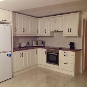 Holiday home 3 Bedroom Newly Furnished 
